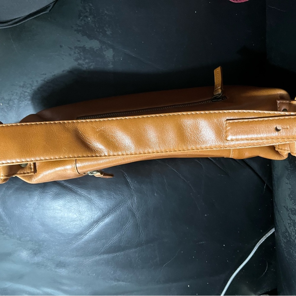 Derek Alexander Tan Leather Shoulder Bag - Picture 6 of 8